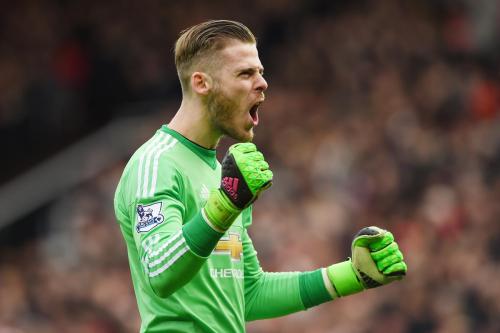  多特蒙德门将乌龙葬送平局