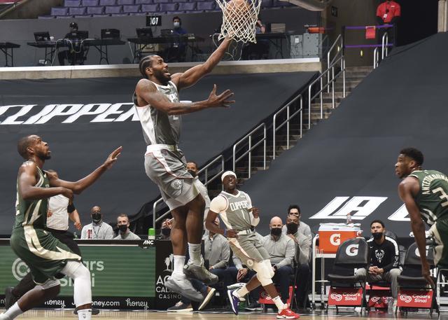  篮网三巨头合砍85分,客场力克76人豪取五连胜  